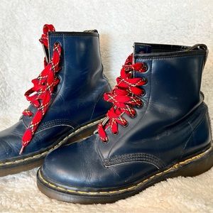 VINTAGE 1980s British blue stiff leather Dr Martens 1460s.